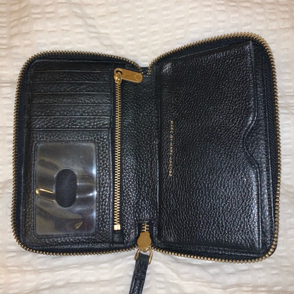 Marc Jacobs wallet / wristlet